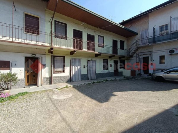appartamento in vendita a Magnago in zona Bienate