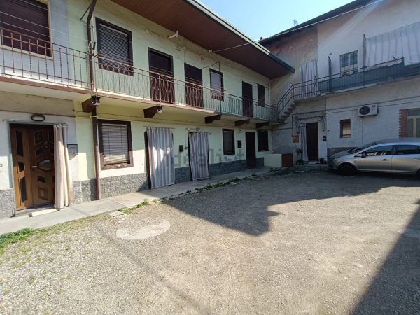 appartamento in vendita a Magnago in zona Bienate