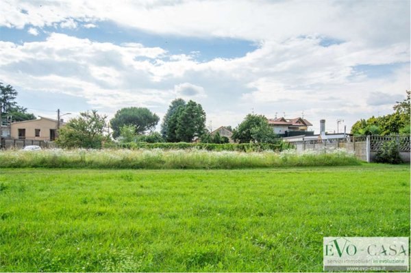 terreno edificabile in vendita a Magnago