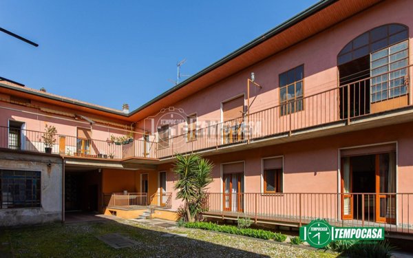 casa indipendente in vendita a Magnago