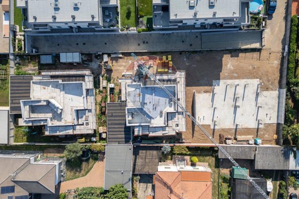 casa indipendente in vendita a Magnago