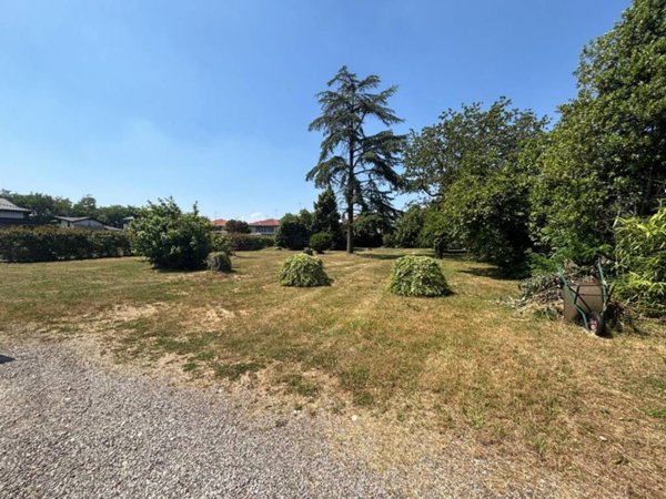 terreno edificabile in vendita a Magnago