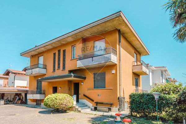 casa indipendente in vendita a Magnago