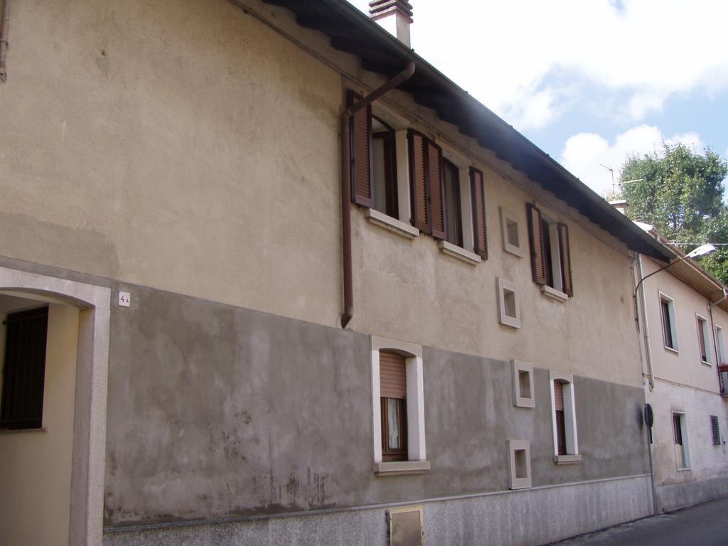 casa indipendente in vendita a Magnago