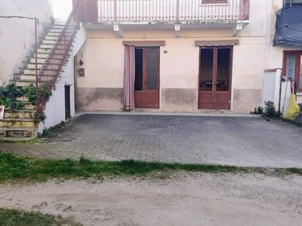 casa indipendente in vendita a Magnago