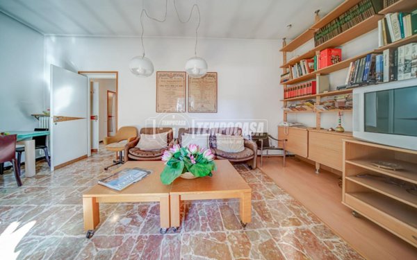 casa indipendente in vendita a Magnago