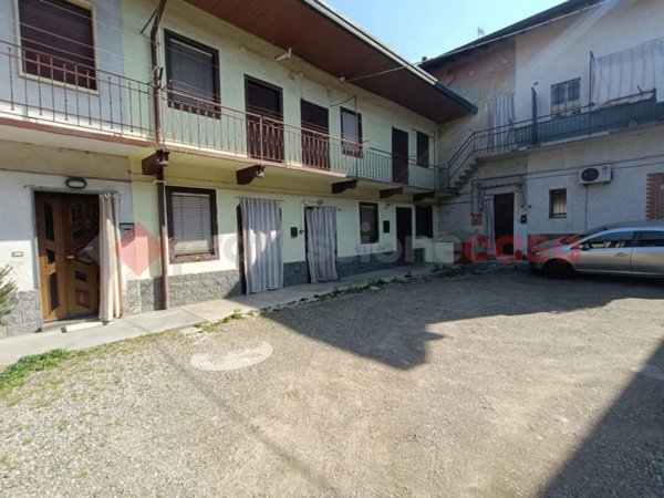 appartamento in vendita a Magnago in zona Bienate