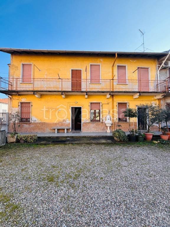 casa indipendente in vendita a Magnago in zona Bienate