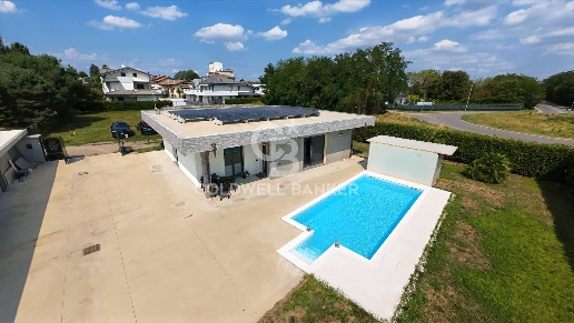 casa indipendente in vendita a Magnago