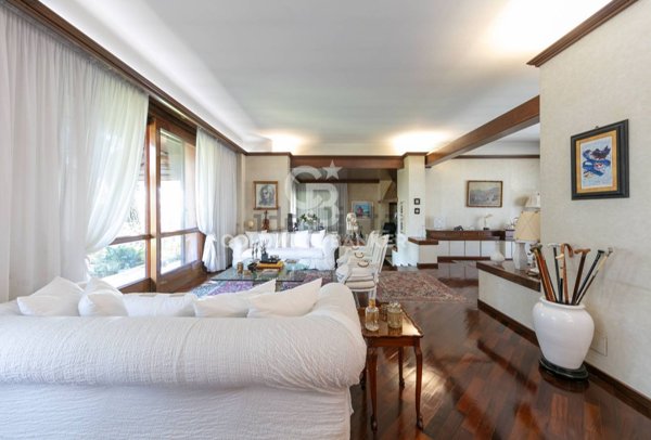 casa indipendente in vendita a Magnago in zona Bienate