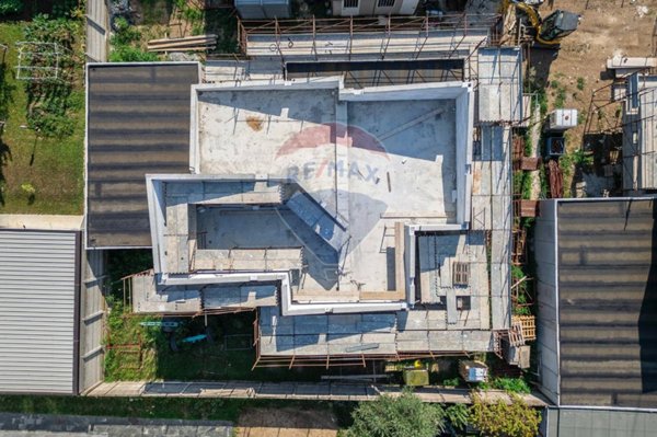 casa indipendente in vendita a Magnago