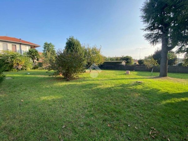 terreno edificabile in vendita a Magnago