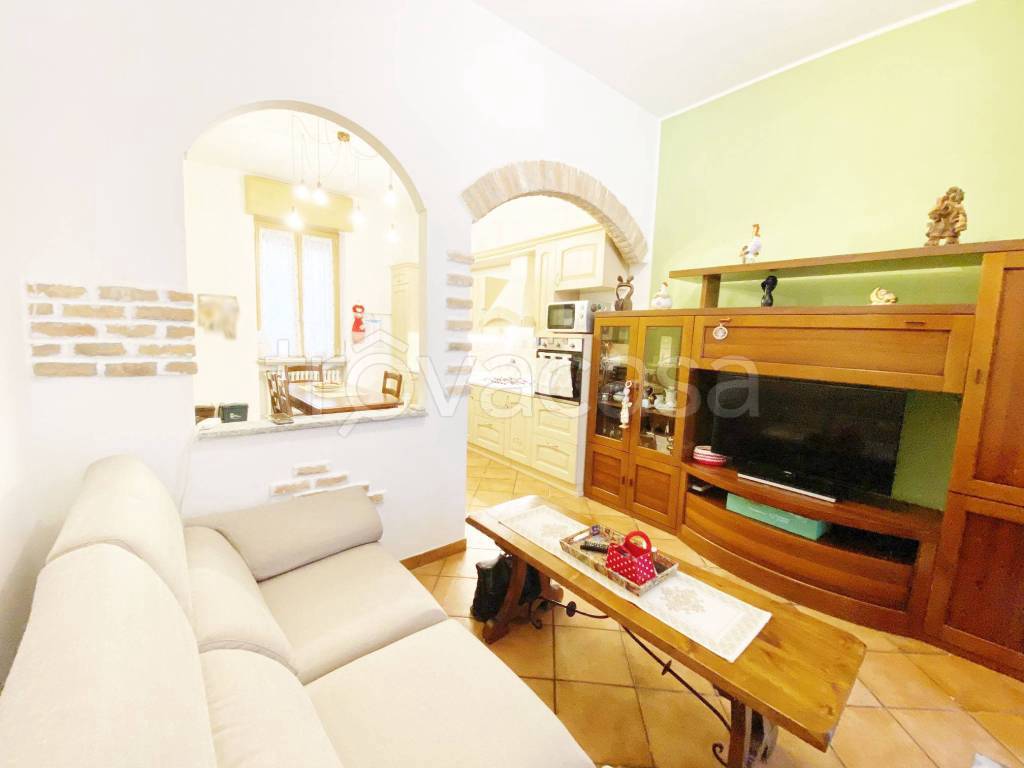 appartamento in vendita a Magnago in zona Bienate