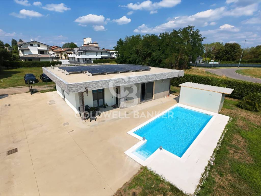 casa indipendente in vendita a Magnago