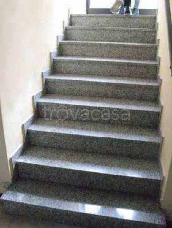 locale commerciale in vendita a Magnago