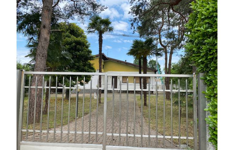 casa indipendente in vendita a Magnago