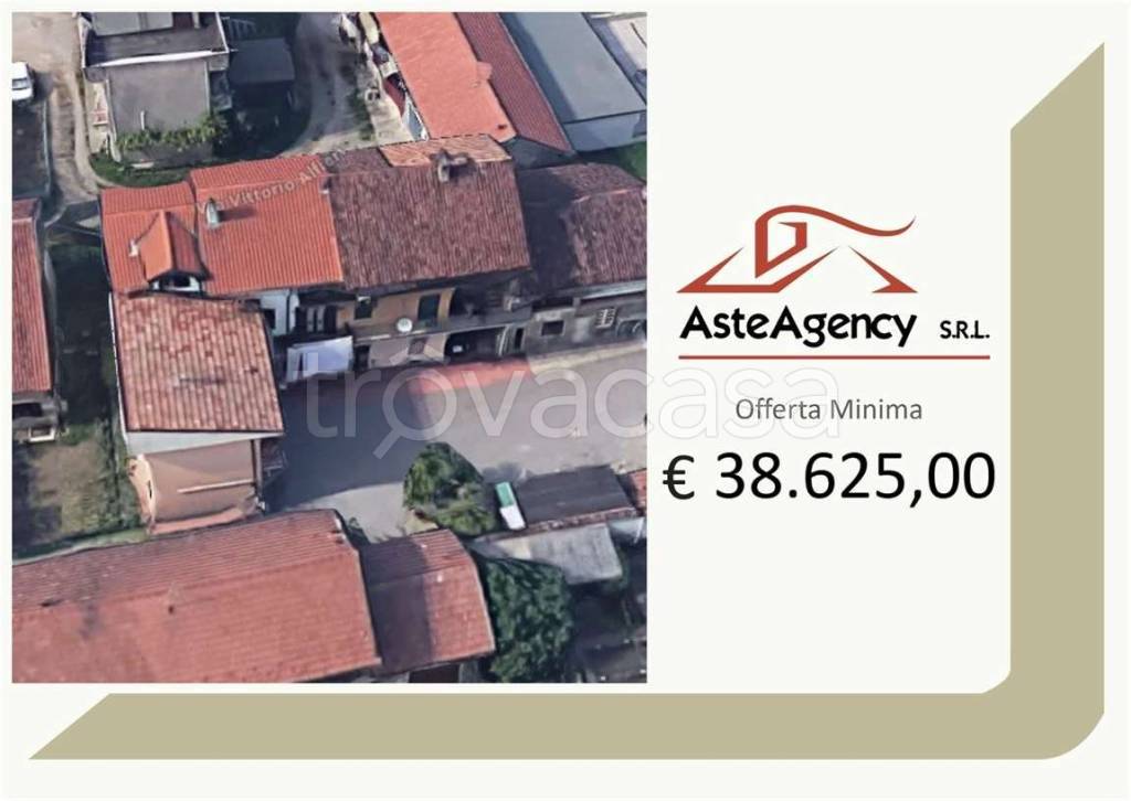 casa indipendente in vendita a Magnago