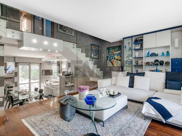 casa indipendente in vendita a Magnago