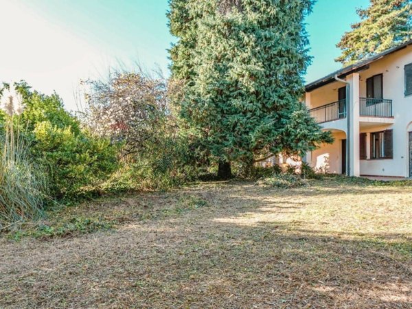 casa indipendente in vendita a Magnago