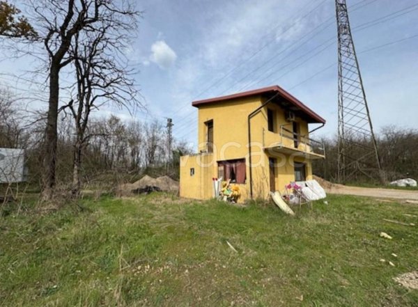 locale commerciale in vendita a Magnago