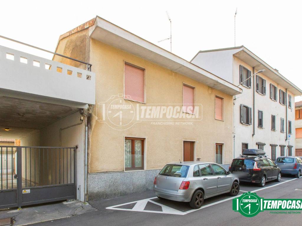 appartamento in vendita a Magnago