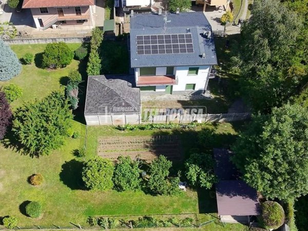 casa indipendente in vendita a Magnago