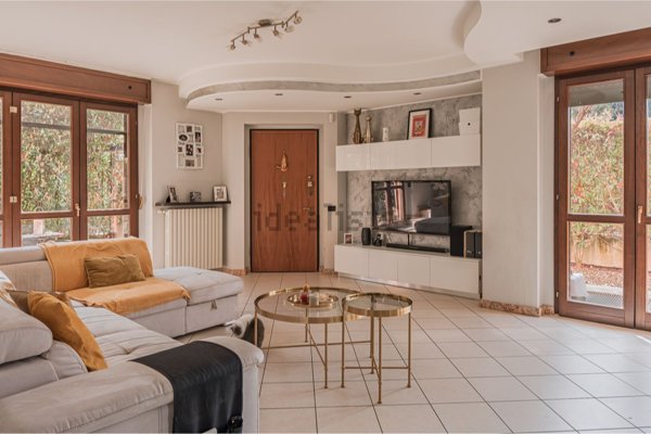 casa indipendente in vendita a Magnago