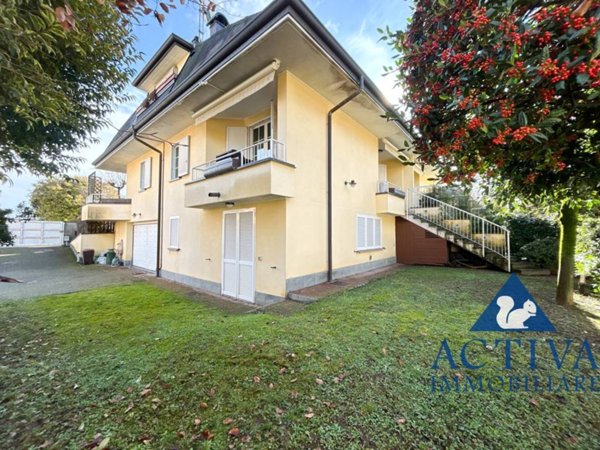 casa indipendente in vendita a Magnago