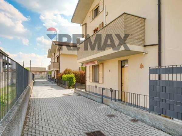 casa indipendente in vendita a Magnago in zona Bienate