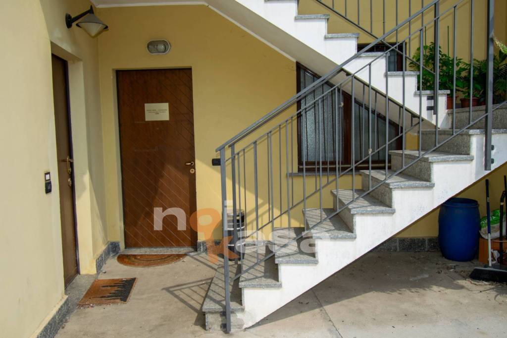 appartamento in vendita a Magnago in zona Bienate