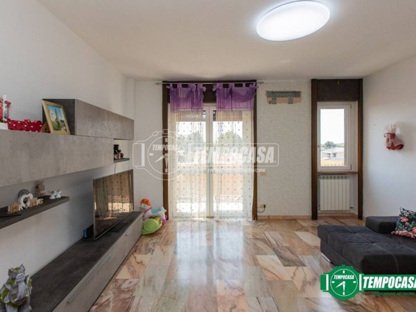 appartamento in vendita a Magnago in zona Bienate