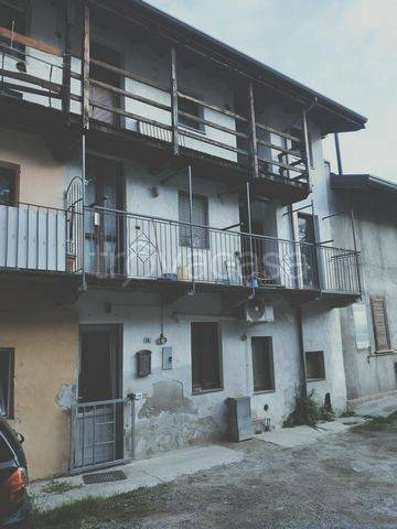 appartamento in vendita a Magnago in zona Bienate