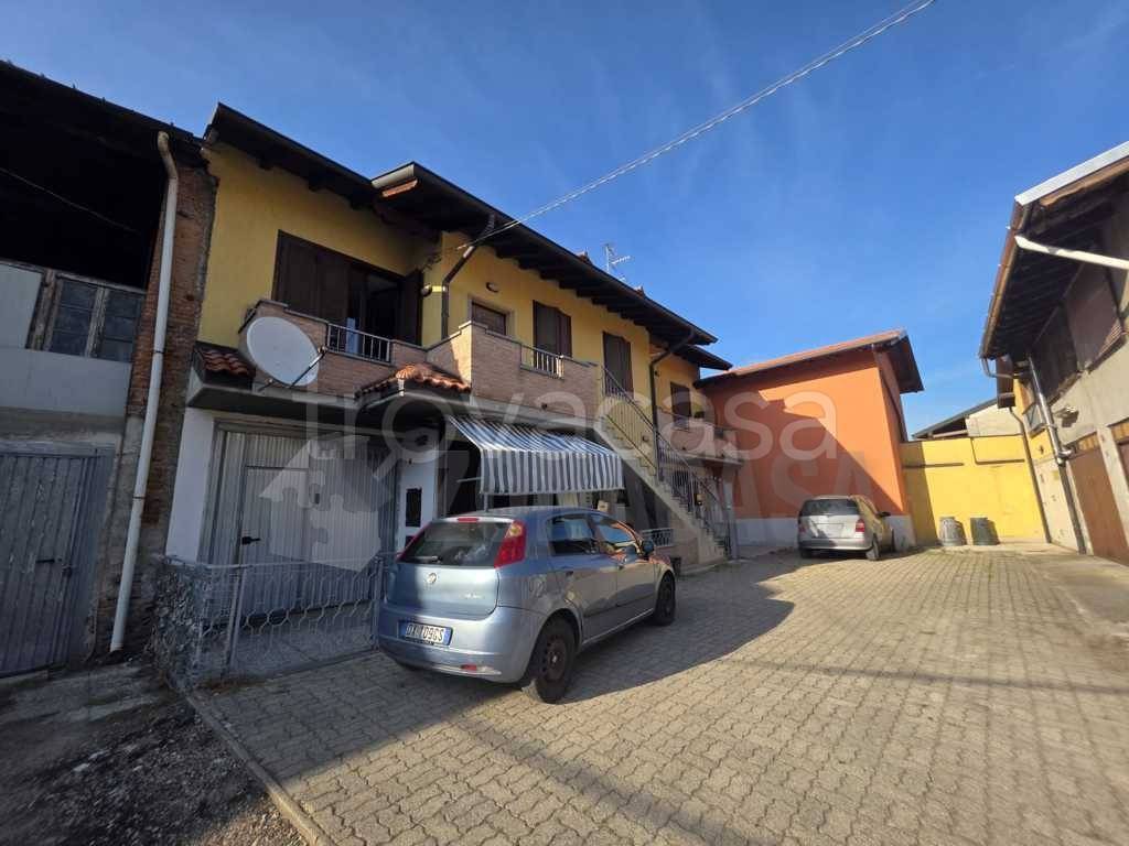 appartamento in vendita a Magnago in zona Bienate