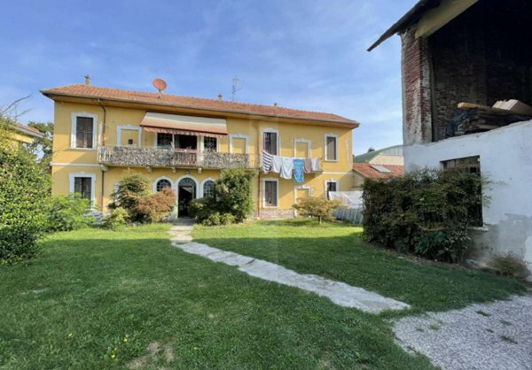 casa indipendente in vendita a Magnago in zona Bienate