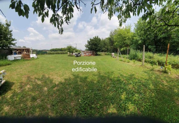 terreno edificabile in vendita a Magnago in zona Bienate