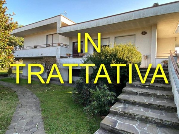 casa indipendente in vendita a Magnago in zona Bienate