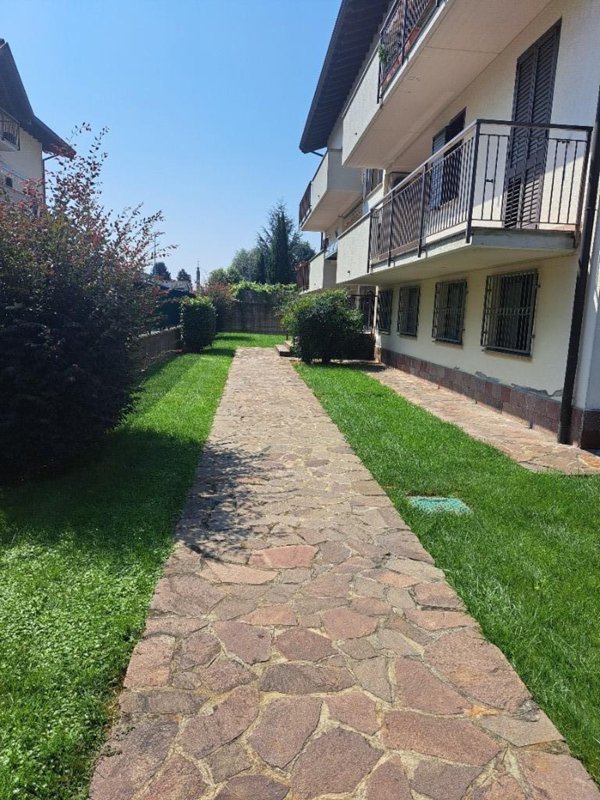 appartamento in vendita a Magnago in zona Bienate