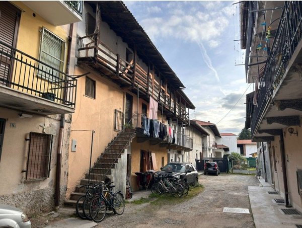 appartamento in vendita a Magnago in zona Bienate