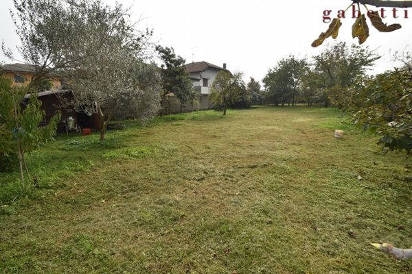 terreno edificabile in vendita a Marcallo con Casone