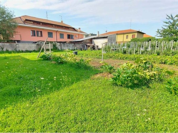 terreno edificabile in vendita a Marcallo con Casone in zona Marcallo