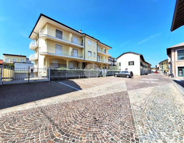 appartamento in vendita a Marcallo con Casone