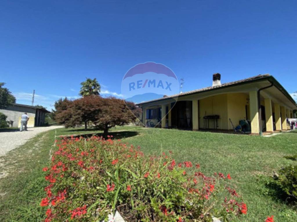 casa indipendente in vendita a Marcallo con Casone