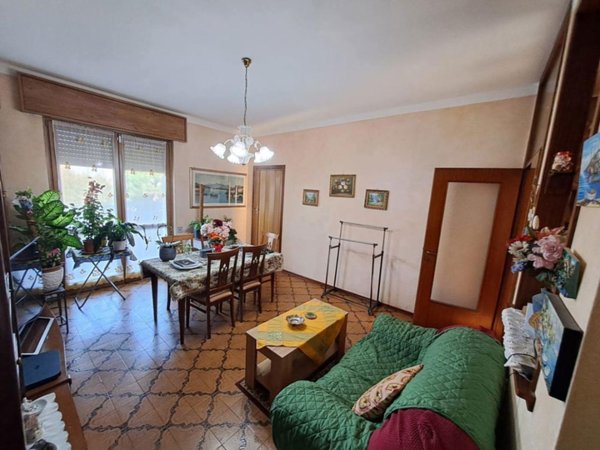 appartamento in vendita a Marcallo con Casone