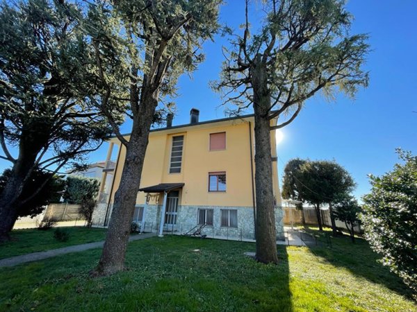 appartamento in vendita a Marcallo con Casone