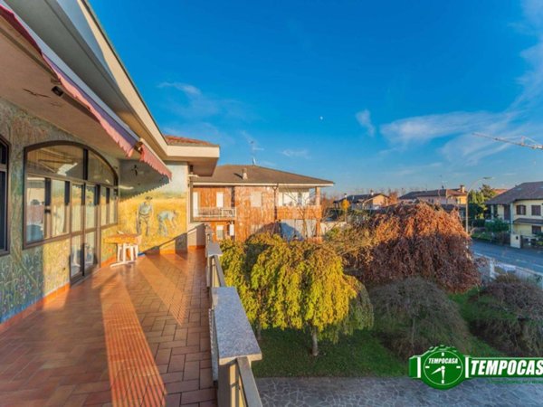 appartamento in vendita a Marcallo con Casone