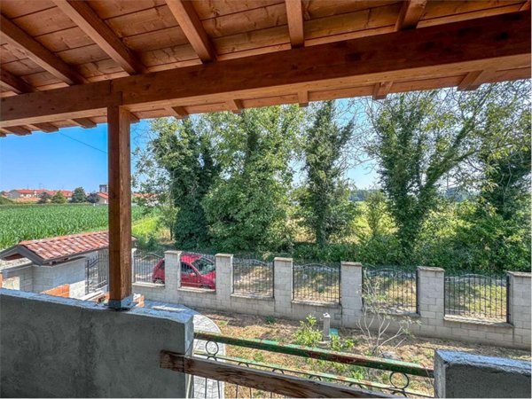 appartamento in vendita a Marcallo con Casone in zona Marcallo