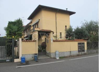 appartamento in vendita a Marcallo con Casone in zona Marcallo