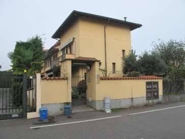 appartamento in vendita a Marcallo con Casone in zona Marcallo