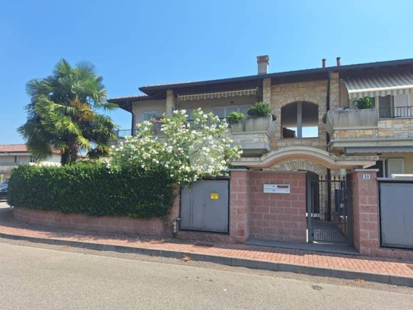 appartamento in vendita a Marcallo con Casone in zona Marcallo