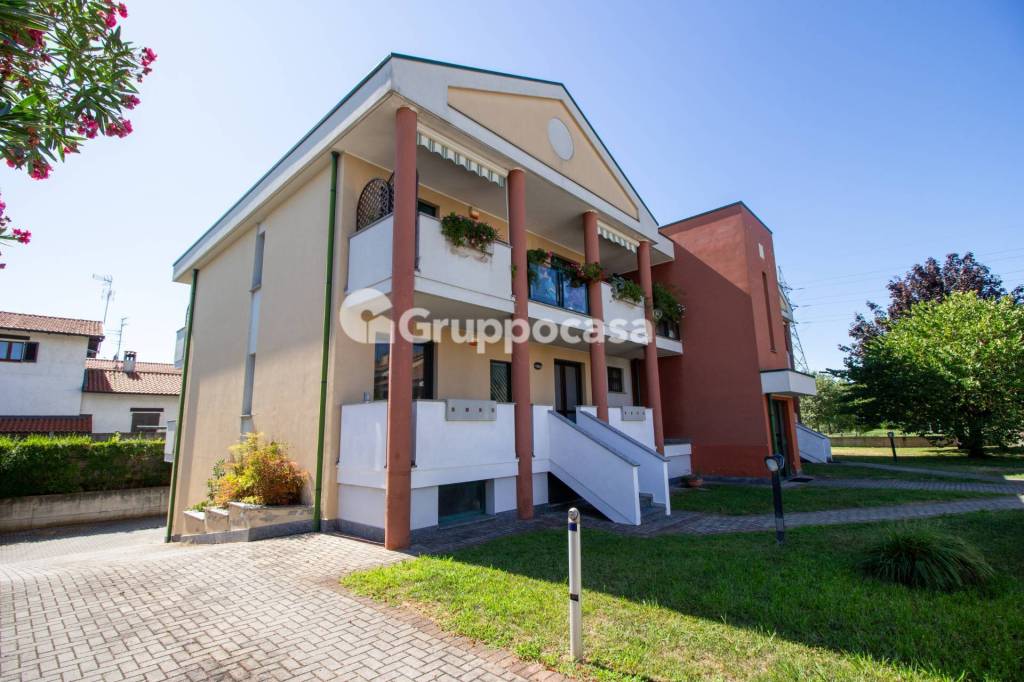 appartamento in vendita a Marcallo con Casone in zona Marcallo